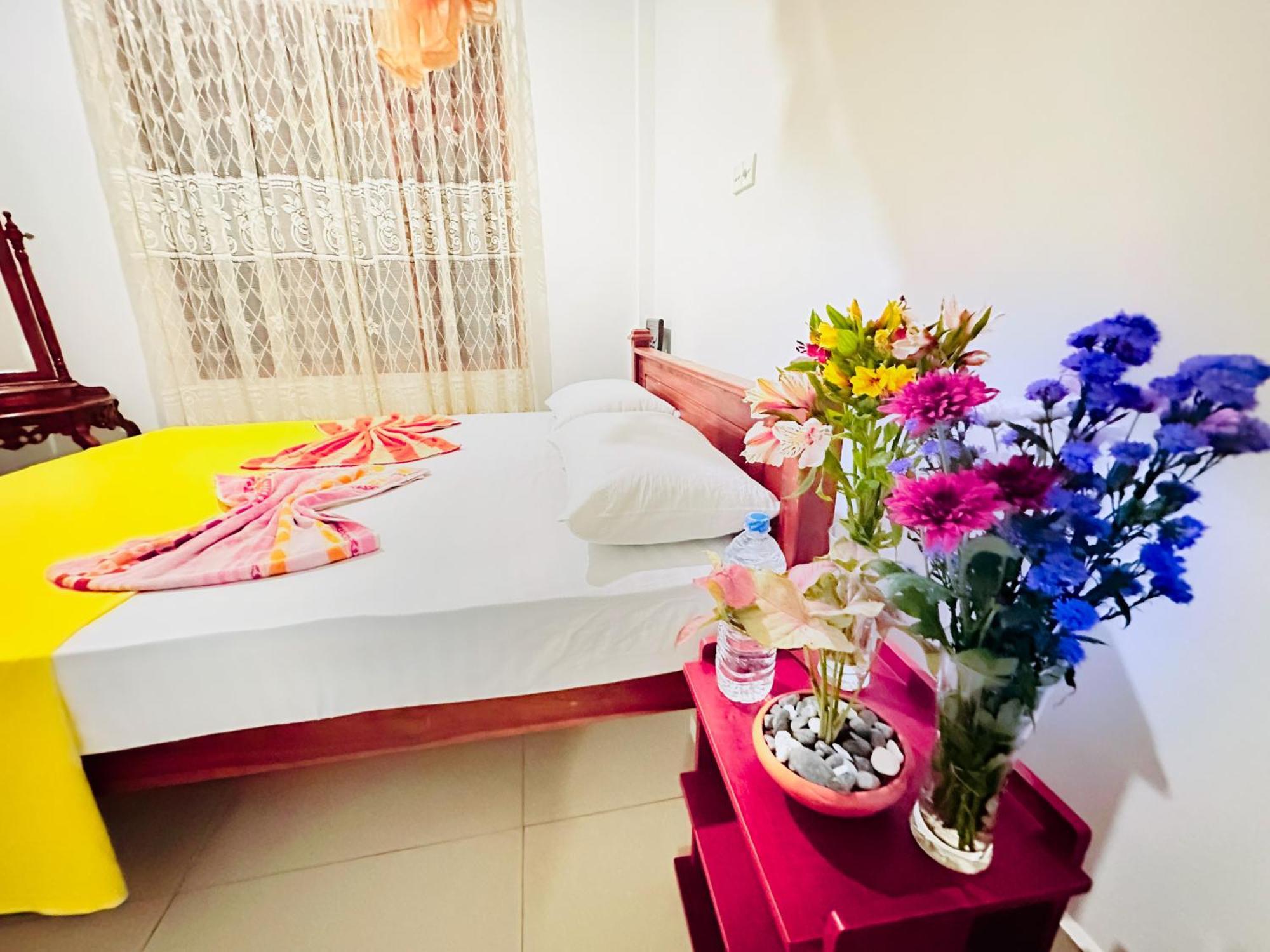 Golden Town Hostel Tangalle Kültér fotó