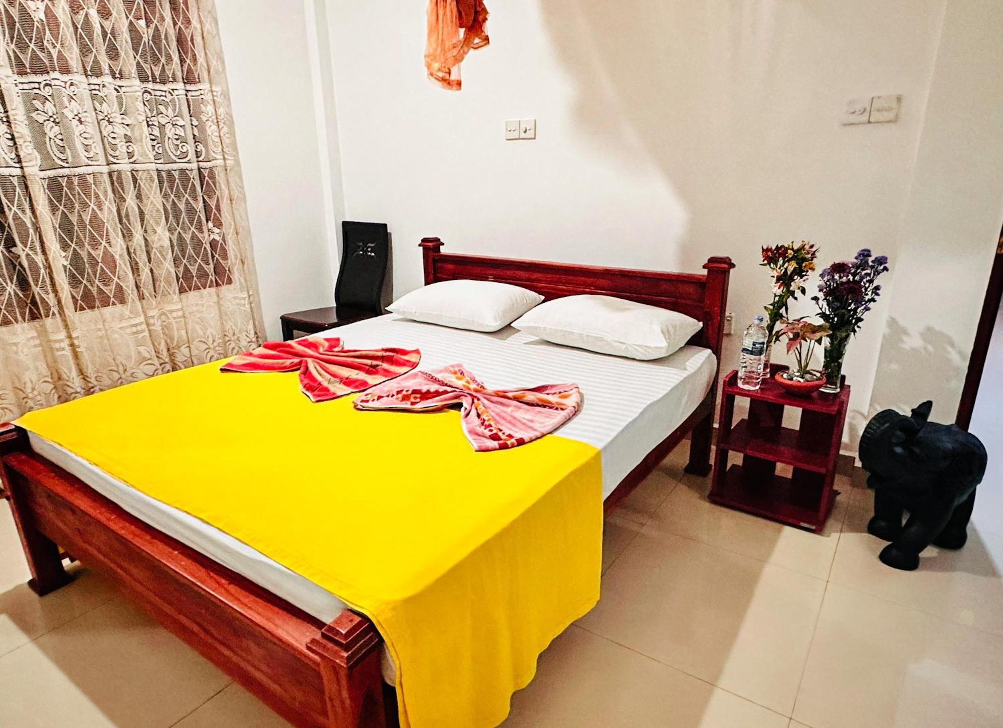 Golden Town Hostel Tangalle Kültér fotó
